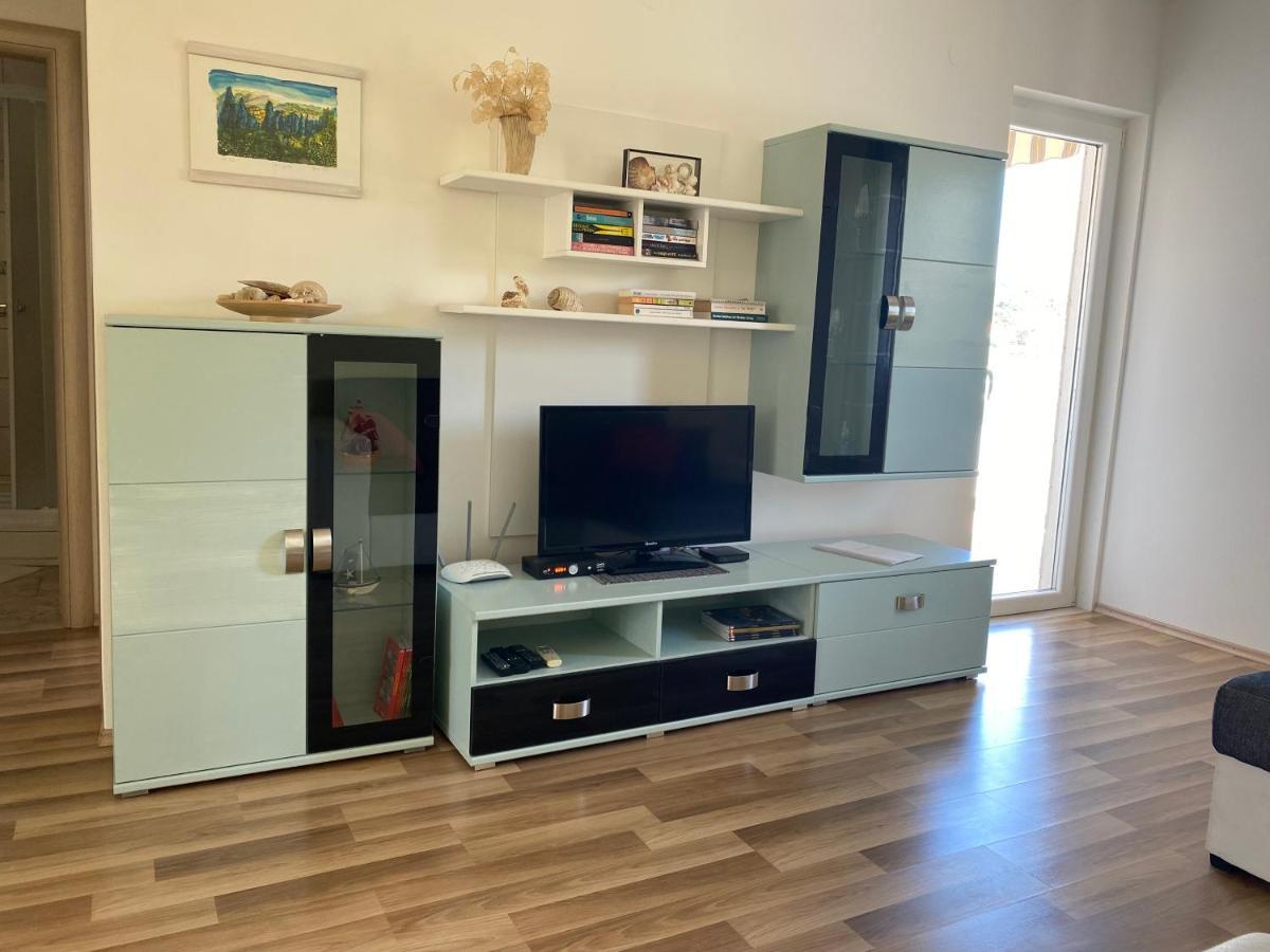 Apartments Lumbarda Beach Exterior photo