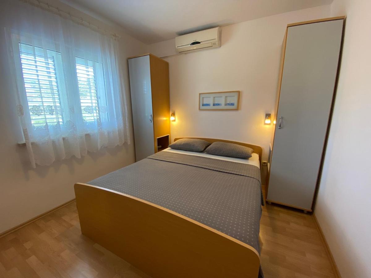 Apartments Lumbarda Beach Exterior photo